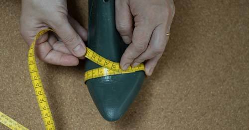 measuring-shoe-last-width