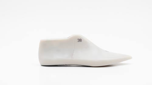 Pump shoe last with low heels Pump shoe last with low heels