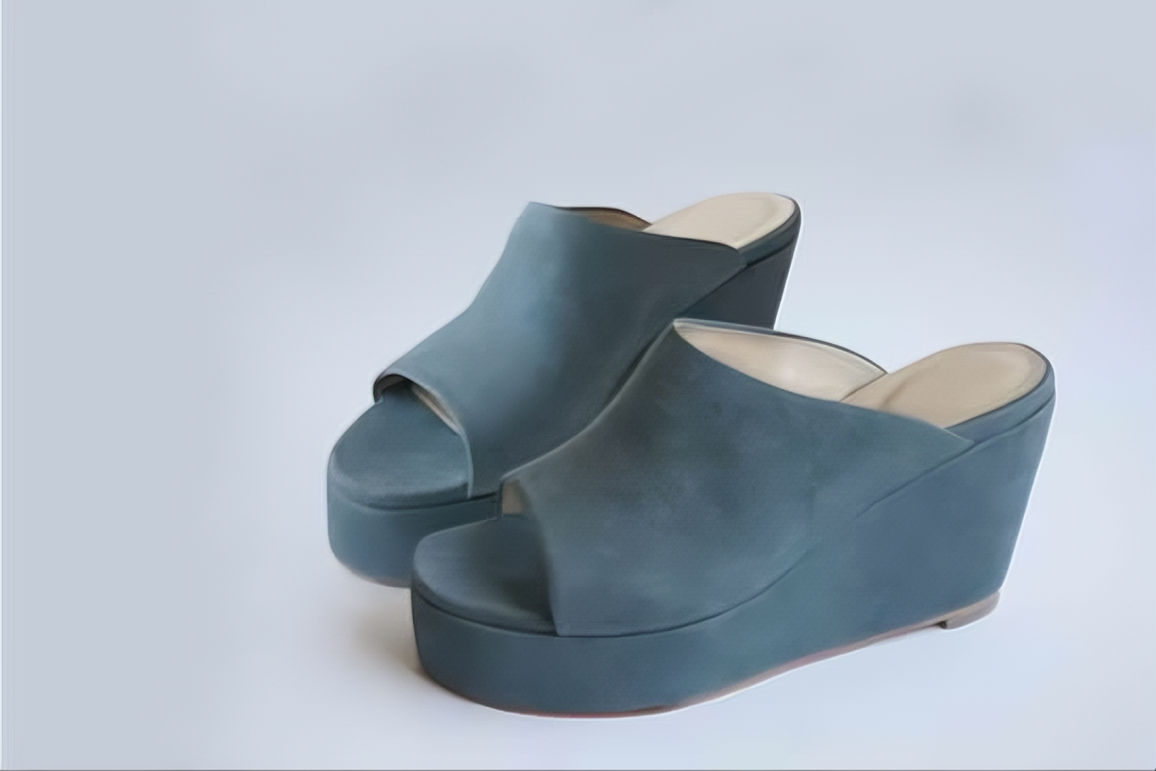 Wedge Mule style course Wedge Mule style shoes